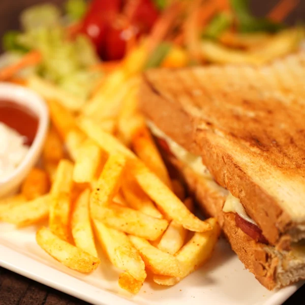 Karışık Tost