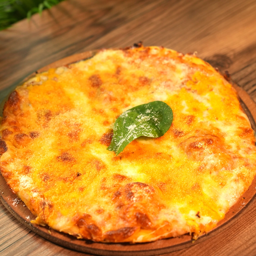 4 Peynirli Pizza